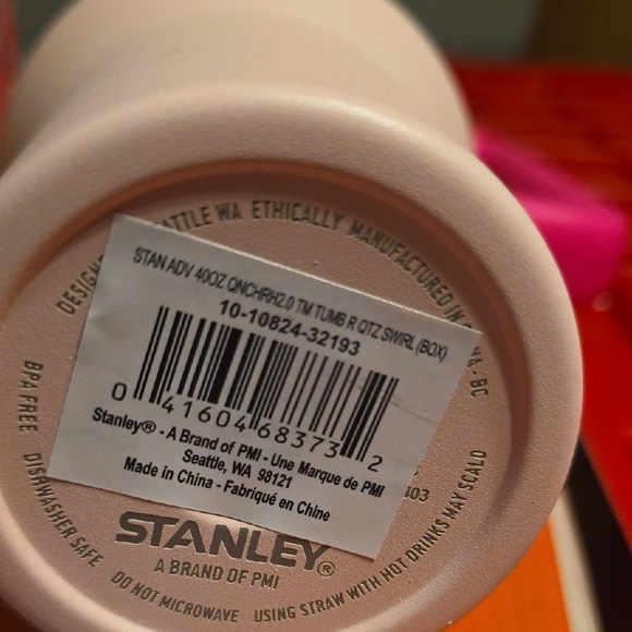 Stanley Quencher H2.0 Tumbler in Light Pink - Picture 2 of 5
